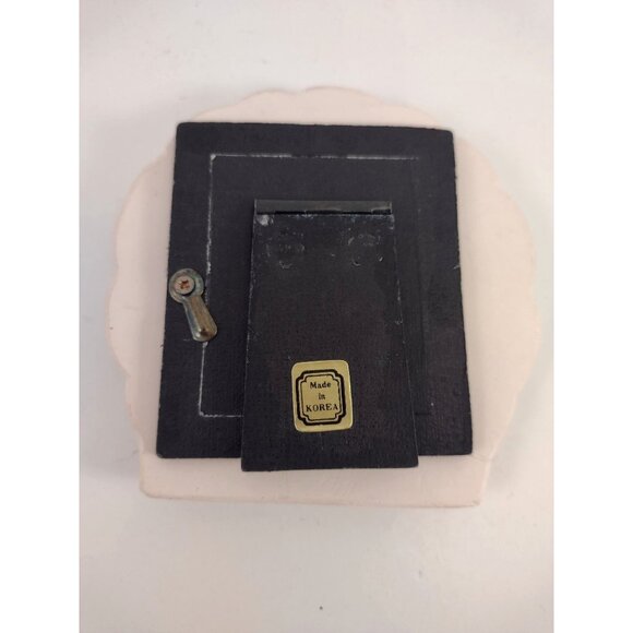 Small Vintage Ornate Ceramic Oval Picture Frame 3.5" X 3.5" With Easel Stand - Picture 4 of 6